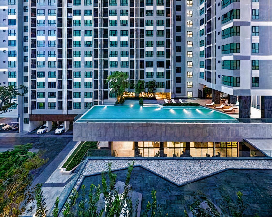 The Base Central Pattaya Eksteriør billede